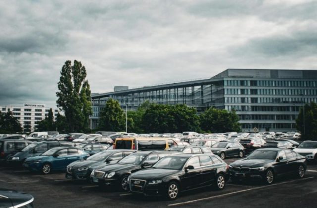 Sparparker Parkhaus Oberdeck am Flughafen Frankfurt am Main (FRA)