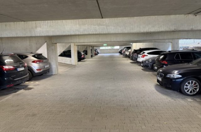 World Parking Valet Parkhaus am Flughafen Frankfurt am Main (FRA)