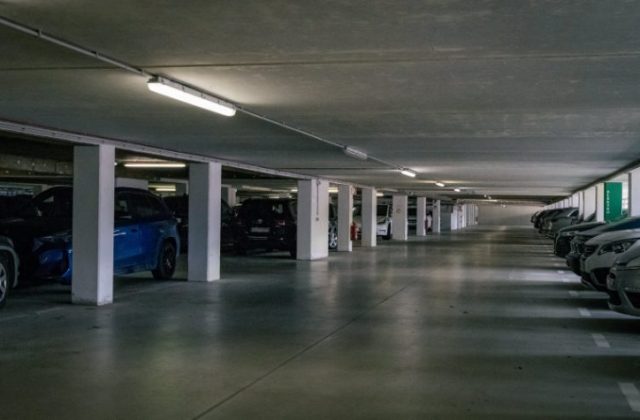Sun Park Airport Parking Parkhaus am Flughafen Düsseldorf (DUS)