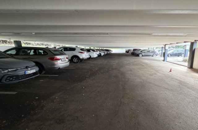 Mein-Flughafenparkplatz Parkhaus am Flughafen Frankfurt am Main (FRA)