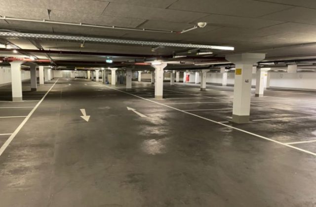 Universum Parking am Flughafen Düsseldorf (DUS)