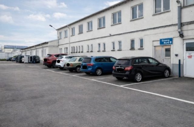 Schlau-Parken-Leipzig am Flughafen Leipzig/Halle (LEJ)