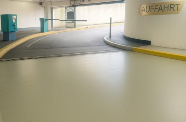 Voyage Parkhaus am Flughafen Düsseldorf (DUS)