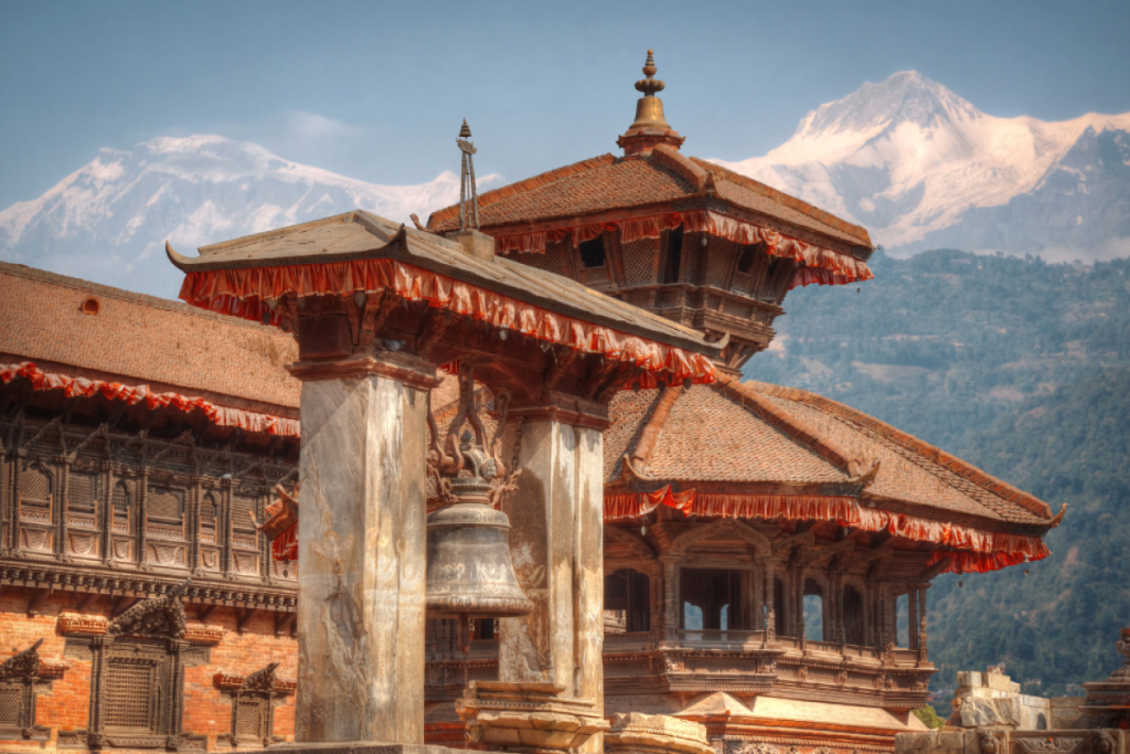 Bus-Rundreise/Nepal: 9 Tage zwischen heiligen Tempeln und majestätischen Bergen